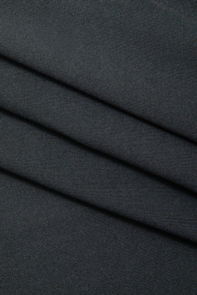 Nyx | Halterneck-Top & Drapierter Minirock – Ein aufregender Look für besondere Nächte