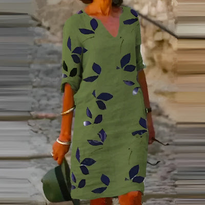 Bedrucktes Sommerkleid mit V-Ausschnitt