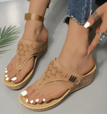 Celine - Damen Keilsandalen mit Clip-toe aus PU Leder