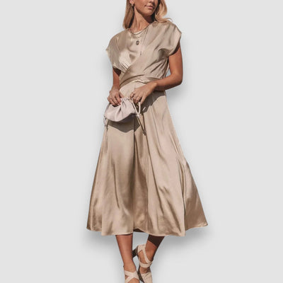Beline | Glamouröses Satin-Kleid