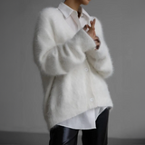 Franka | Damen Oversize Strickjacke mit V-Ausschnitt – Weiß