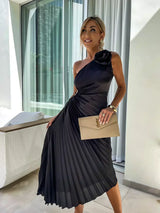 Damen Ein-Schulter Plissiertes Elegantes Kleid – Fließendes Abendkleid – Schwarz