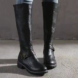 Gisela | Damen Kniehohe Stiefel Schwarz mit Schnalle – Schwarz