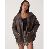Heidi | Oversized Kunstlederjacke mit Reißverschluss – Braun