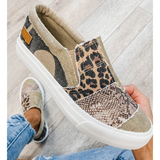 Maria | Damen Sneaker mit niedrigem Schaft und Patch-Design – Khaki