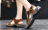 Freiderik | Bequeme Herren-Sandalen mit verstellbaren Riemen – Hellbraun
