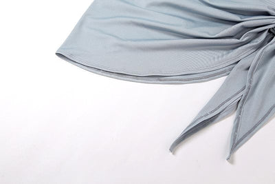 VALE | Halterneck Dress with V-Neckline, Knot Detail & Ruching – Figure-Hugging & Elegant