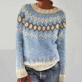 Jasmin | Festlicher gestrickter Damen-Weihnachtspullover mit Rentiermotiv – Hellblau