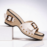 Keilsandalen Damen mit Schnalle und Nieten – Weiß