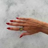 Klassische Edge Ringuhr – Silber - Gelb