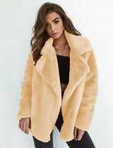 Charlotte | Kunstpelzmantel Damen Flauschiger Oversized Kurzmantel Kunstfell – Aprikose