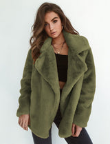 Charlotte | Kunstpelzmantel Damen Flauschiger Oversized Kurzmantel Kunstfell – Olivgrün