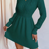 Frederike | Damen Strickkleid mit Zopfmuster, Mini – Dunkelgrün