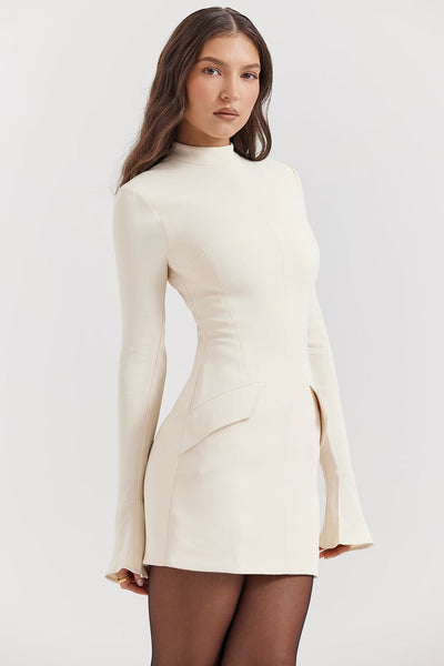 Nessa Kleid