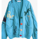 Maren | Damen Strickjacke mit Buchstaben und Knöpfen – Himmelblau