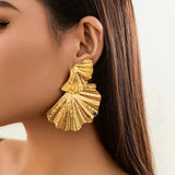 Melina – Damenohrringe mit strukturierter Fächerform im Statement-Design – Gold