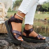 Mira – Sommer-Sandalen mit Kreuzriemen und robuster Profilsohle – Bordeauxrot
