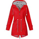 Calessia - Taillierter Regenmantel – Rot