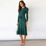 Nora – Feinstrick-Kleid mit Taillengürtel und Strukturmuster – Grün
