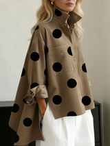 Gepunktetes Top mit langen Ärmeln, Taschen und Knöpfen – Khaki