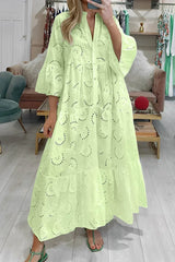 Cordelia | Sommerliches Kleid mit Lochmuster und V-Ausschnitt – Gelb