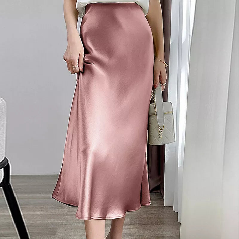 Eleganter und femininer A-Linien-Rock aus Satin mit hoher Taille, ideal für einen raffinierten und anspruchsvollen Look