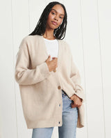 Solveig | Damen Oversize Strickjacke mit V-Ausschnitt – Beige