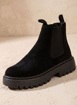 Greta | Stiefeletten Damen Plateau Chelsea Boots Wildleder-Optik Slip-on – Schwarz