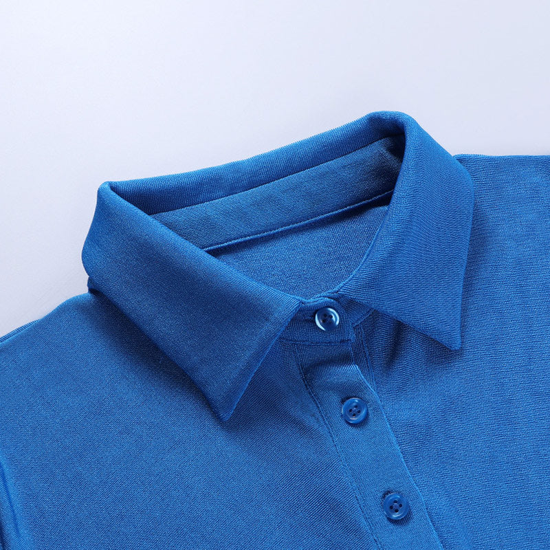 Amelia - Gerafftes und geknöpftes Pullover-Minikleid