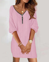 Annika | Strickkleid Damen Kabelstrick V-Ausschnitt Reißverschluss Minikleid – Rosa