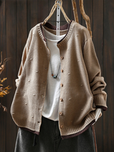 Svanheidra | Damen Oversize Strickjacke mit Knöpfen – Creme