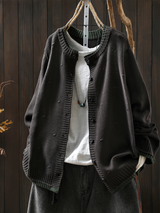 Svanheidra | Damen Oversize Strickjacke mit Knöpfen – Schwarz