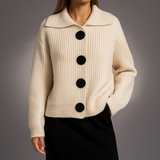 Thordena | Damen Oversize Strickjacke mit Knöpfen – Weiß