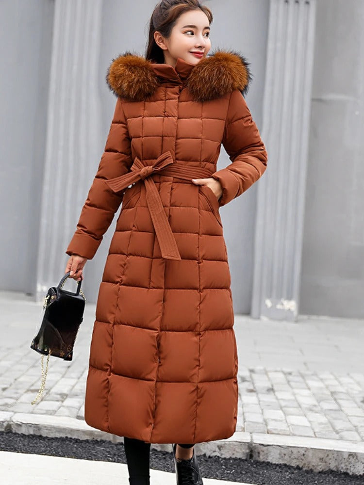 Stilvolle Daunen Winter Parka mit Fellkapuze für Damen | Ideal für den Winter