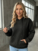 Mila | Waffelstrick Kapuzenpullover Damen – Schwarz