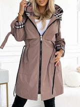 Annika | Wasserdichter Damenparka mit Kapuze und Karromuster – Braun
