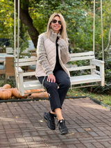 Wiltrud | Damen Steppjacke mit Strickärmeln – Beige