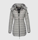 Charlotte | Winterjacke Damen Langer Gesteppter Mantel mit Kapuze – Grau