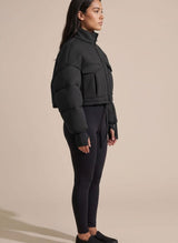 Emilia | Wintermantel Damen Kurzjacke Reißverschluss Cargo-Taschen – Schwarz