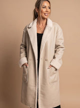 Clara | Wintermantel Damen Langer Kunstleder Fleece-Mantel – Weiß