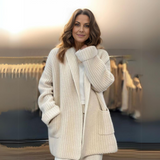 Wulfhild | Damen Oversize Strickjacke mit Taschen – Kamel