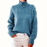 Wulfrun | Damen Strickpullover Rollkragen Zopfmuster – Hellblau